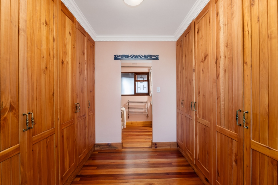 4 Bedroom Property for Sale in Belvidere Estate Western Cape